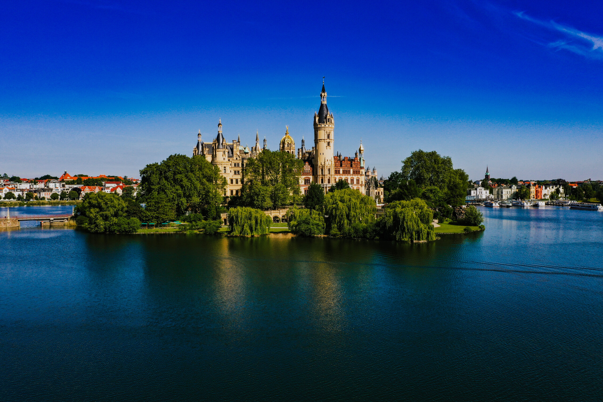 Schwerin von oben 1 a castle on a small island surrounded by water