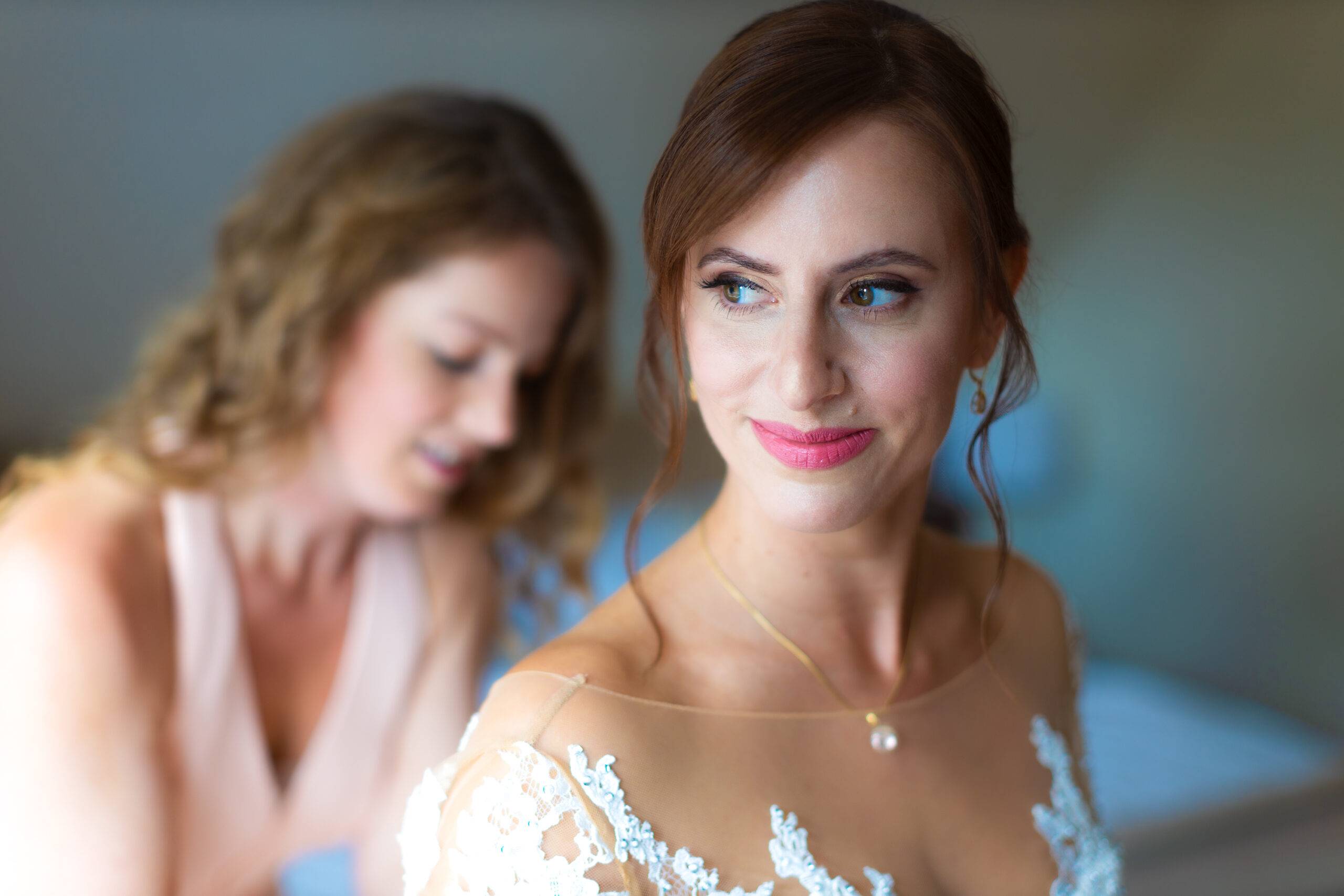 braut portraet getting ready vorfreude scaled braut portraet getting ready vorfreude scaled